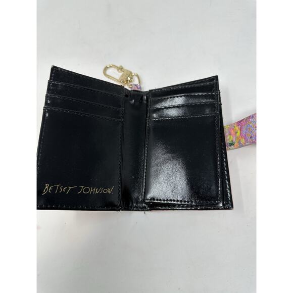 Betsey Johnson Wallet Pink Floral Card Holder ID Window Heart Magnetic - Picture 3 of 6